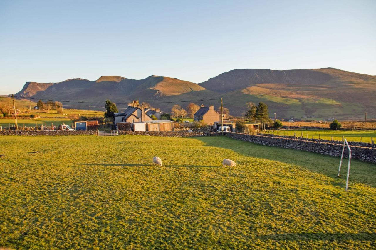 Canolfan Y Fron Nantlle エクステリア 写真