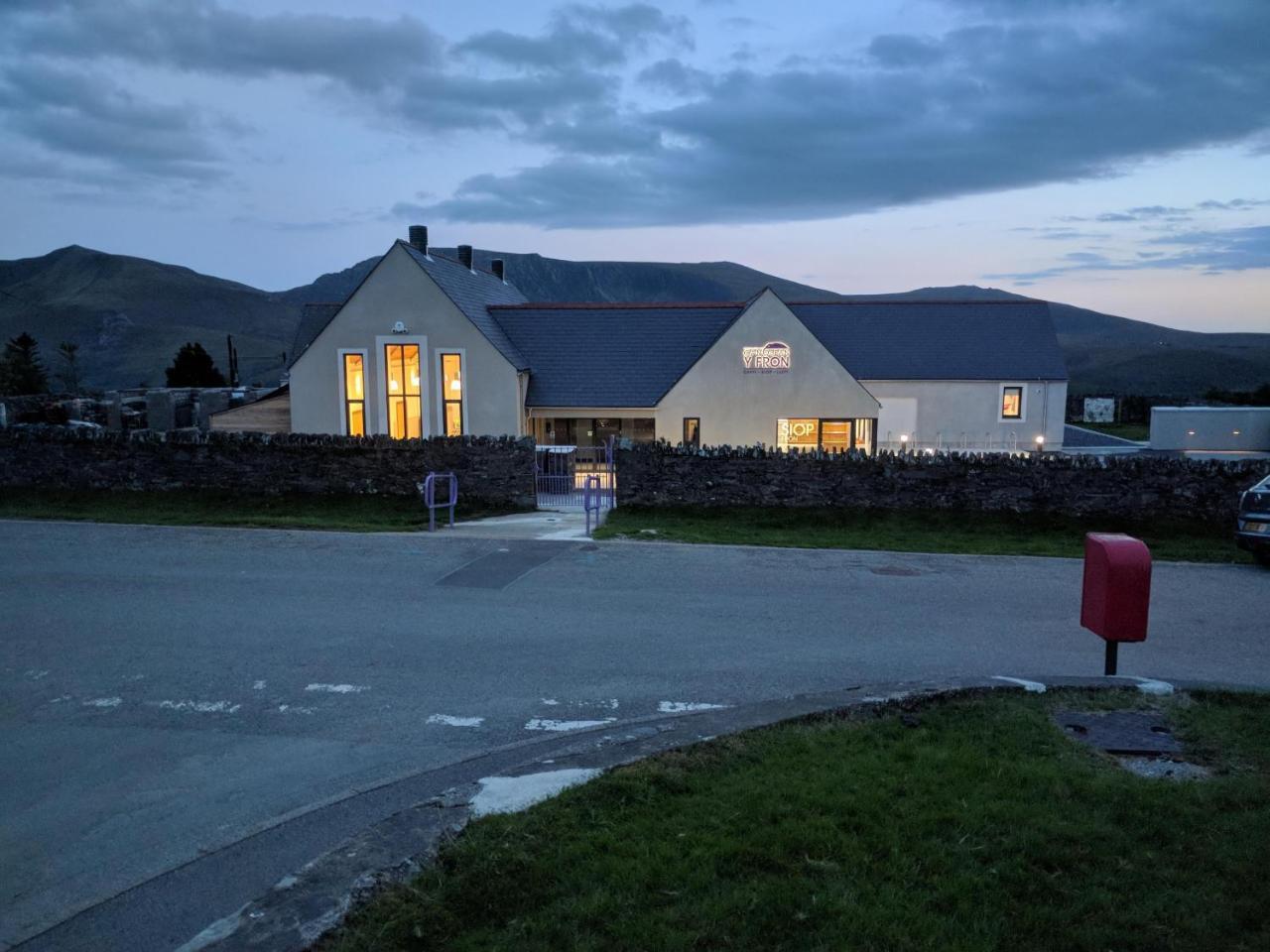Canolfan Y Fron Nantlle エクステリア 写真